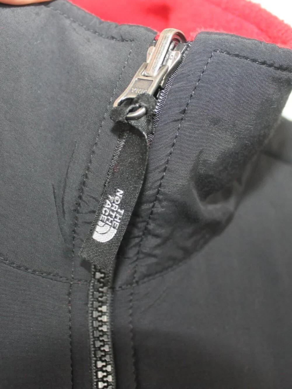 The North Face XL Chicago Blackhawks 2010-13 Stanley Cup Champions Fleece Jacket